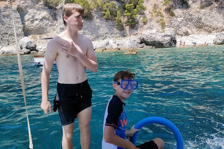 Capri Private Boat Tour: Full-Circle Island Cruise with Snorkeling & City Time photo 5