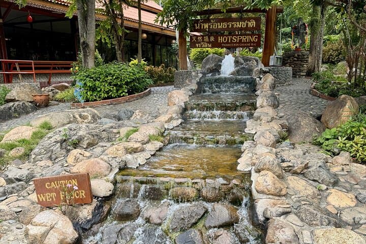 Chiang Rai Temples and Lalitta Café Day Trip from Chiang Mai photo 2