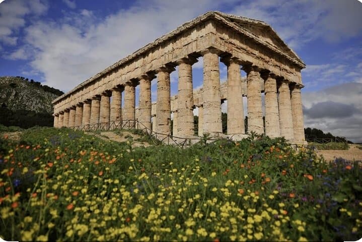 Full-Day Segesta, Erice & Trapani Salt Pans Tour with Dattilo Cannoli from Palermo