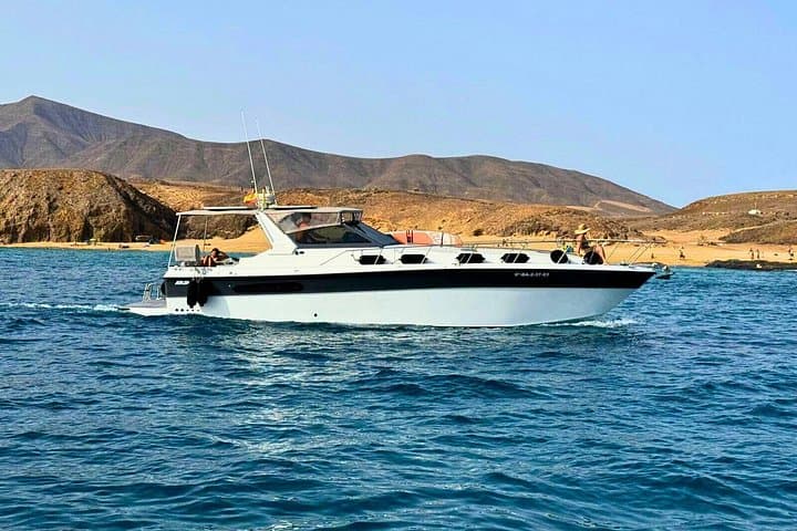 Private Yacht Gourmet Barbecue and Sunset at Papagayo Beaches, Lanzarote photo 3