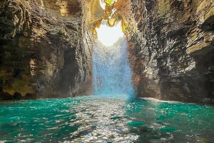 La Leona Waterfall and Hot Springs Day Tour from Playa Flamingo photo 1
