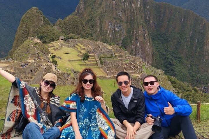 3-Day Sacred Valley, Machu Picchu & Rainbow Mountain Tour — Cusco Adventure