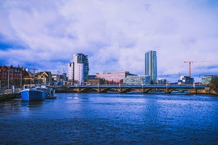 Explore Belfast in Five Hours: City Hall, Ulster Museum & Botanic Gardens photo 3