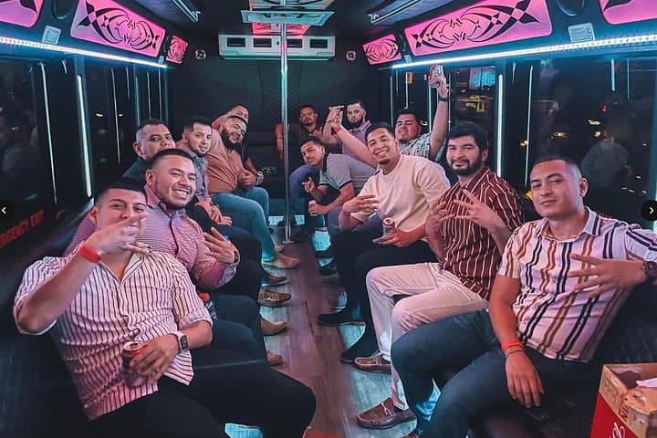 Las Vegas Club Crawl: Nightlife Party Bus Tour on the Strip photo 3