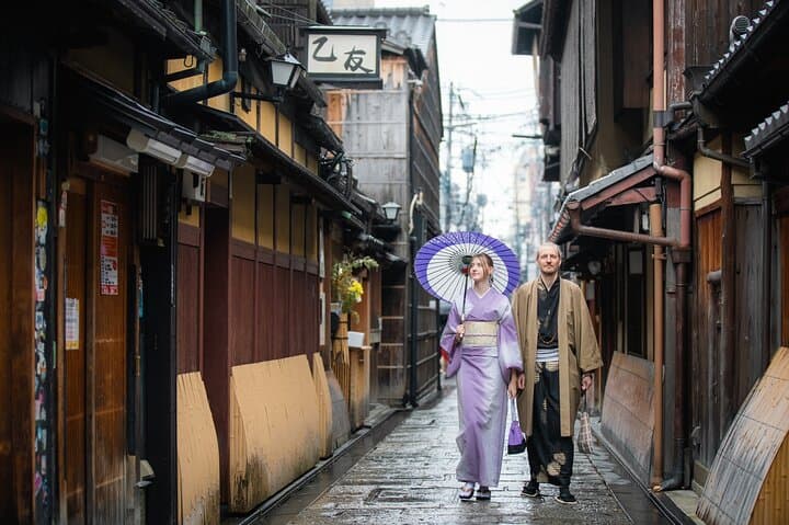 Stroll Kyoto in Kimono: Rent, Dress, and Capture Traditional Style photo 3