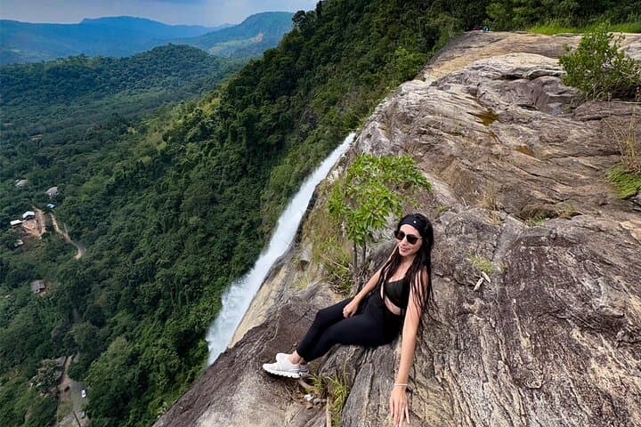 Ravana and Diyaluma Falls Day Tour — Swim Upper Diyaluma Natural Pools and Local Lunch photo 5