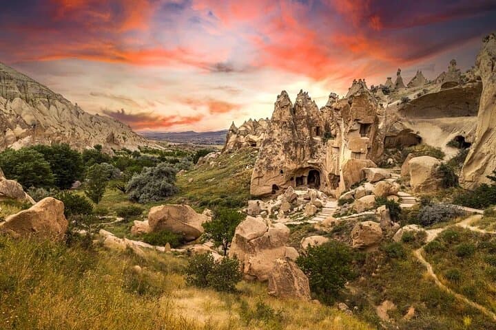 Cappadocia 2-Day Red & Green Tour: Zelve, Ihlara Canyon & Underground Cities
