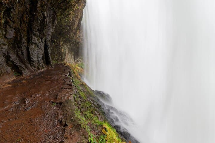 Silver Falls Private Hike Tour: Walk Behind Cascades on the Trail of Ten Falls photo 6