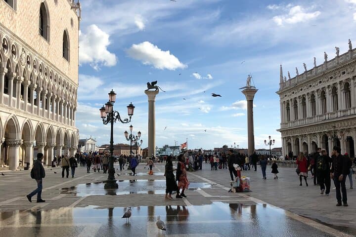 Venice for Beginners: Local Intro to Canals, Campi, and Cicchetti photo 3