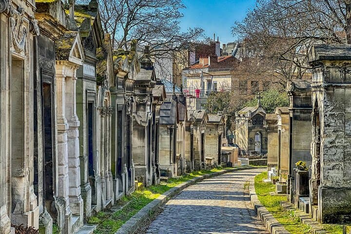 Self-Guided Audio Tour of Père-Lachaise Cemetery — Paris Walking Guide photo 4