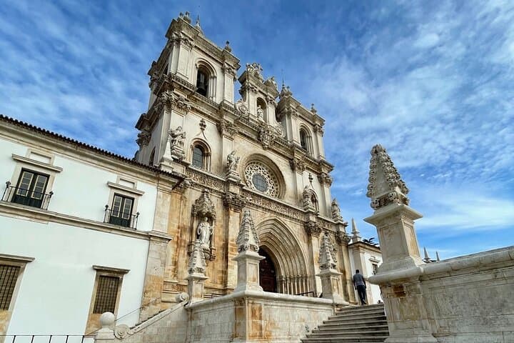E-Bike Tour from Nazaré to Alcobaça: Monastery, Orchards & Coastal Plains photo 1