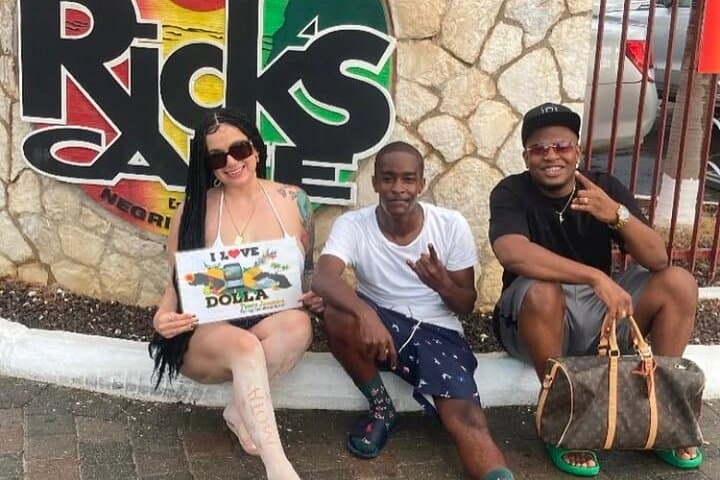 Sunset Cliffs & Seven Mile Beach: Private Negril Tour from Montego Bay