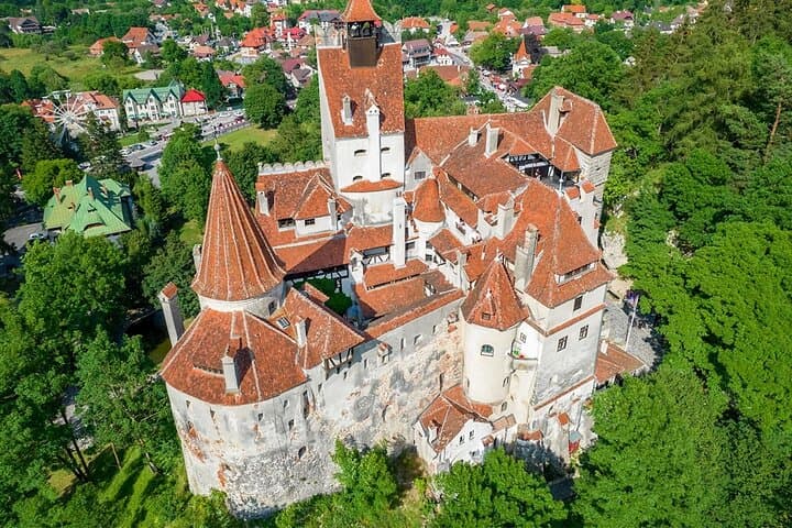 2-Day 4x4 Carpathian Mountains Tour from Bucharest — Castles, Caves & Bears photo 3