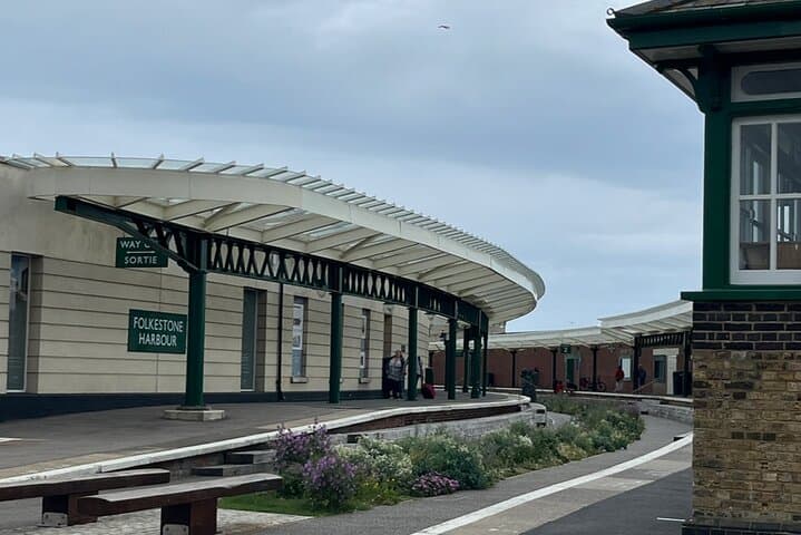 Folkestone Private Walking Tour: Leas Promenade, Old Town & Harbour History