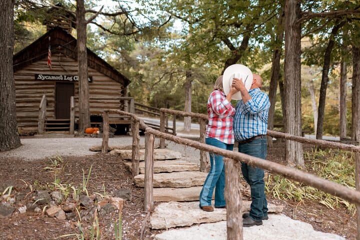 Private Holiday Photoshoot in Charlotte — Top Spots, Tips & Timing photo 3