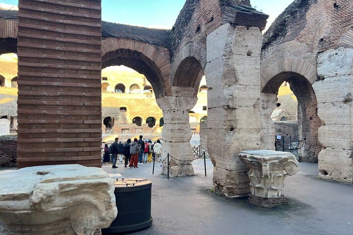 Colosseum Guided Tour: Immersive 1-Hour Roman Amphitheatre Experience photo 6
