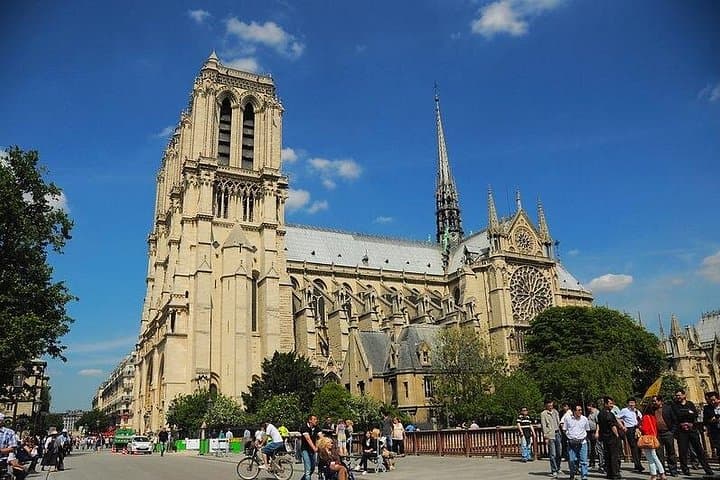 Private Paris Walking Tour — Official Guide for a One-Day Discovery photo 6