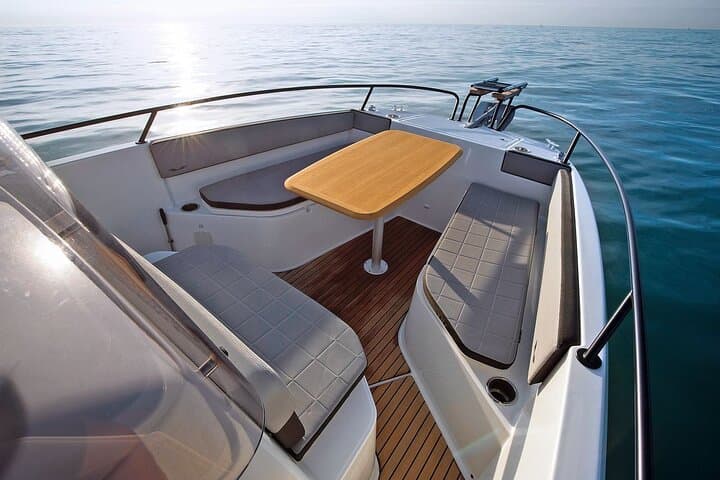 Private Athenian Riviera Yacht Cruise with Swimming and Wine photo 4