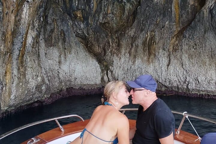 Private Capri Boat Tour: Secret Grottos, Faraglioni & Local Skipper photo 6