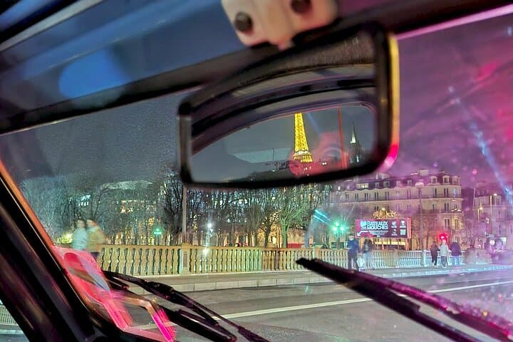 Convertible 2CV Private Tour of Paris: Open-Air Drive Through Iconic Sights photo 3
