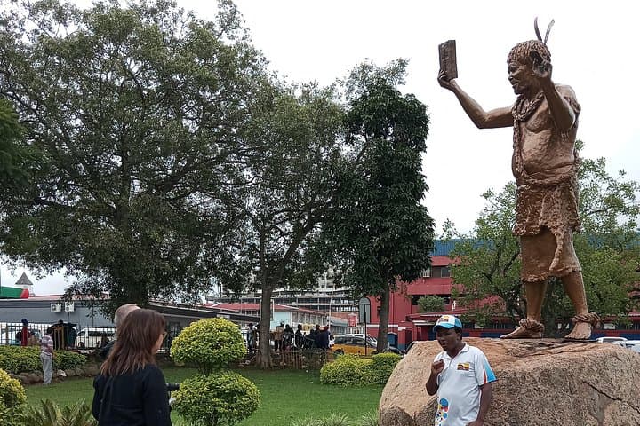 Mbabane to Manzini Cultural Day Tour: Markets, Mountains & Mantenga Falls photo 3