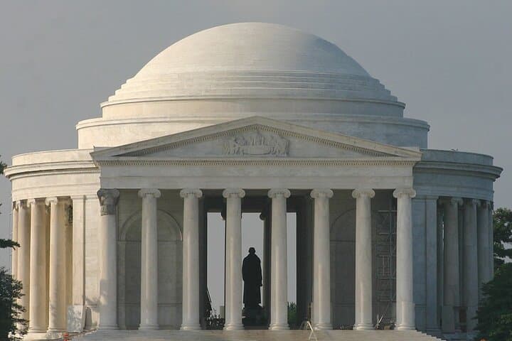 Private Arlington National Cemetery and Washington Memorials Tour photo 2