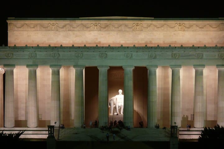 Private Arlington National Cemetery and Washington Memorials Tour photo 4
