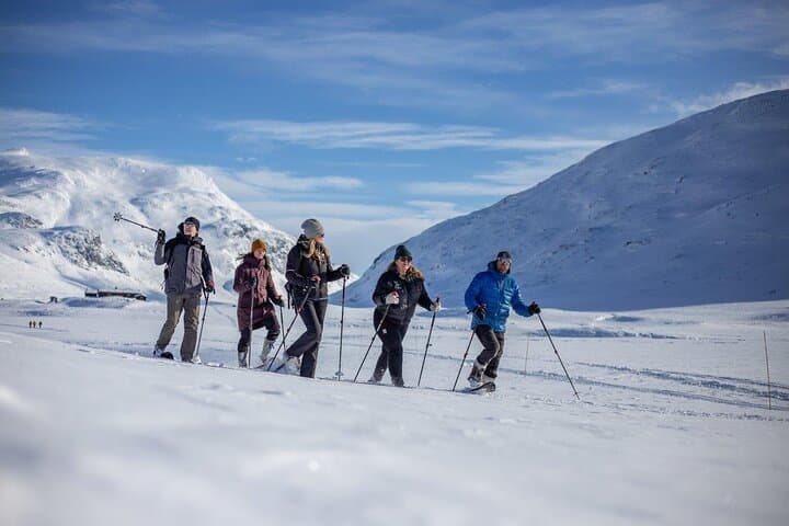 Snowcoach and Snowshoe Day Trip in Jotunheimen: Eidsbugarden Winter Escape photo 6