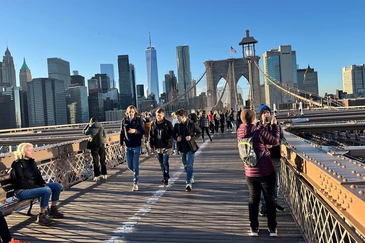 Private Brooklyn Bridge and DUMBO Walking Tour — Historic Bridge Crossing & Waterfront Walk photo 2