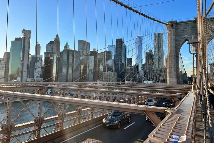Private Brooklyn Bridge and DUMBO Walking Tour — Historic Bridge Crossing & Waterfront Walk photo 3