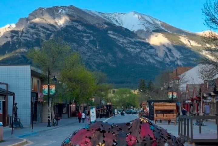 Canmore Town Walking Tour: 2-Hour Guided Stroll with Refreshment and Sweet Treat photo 3