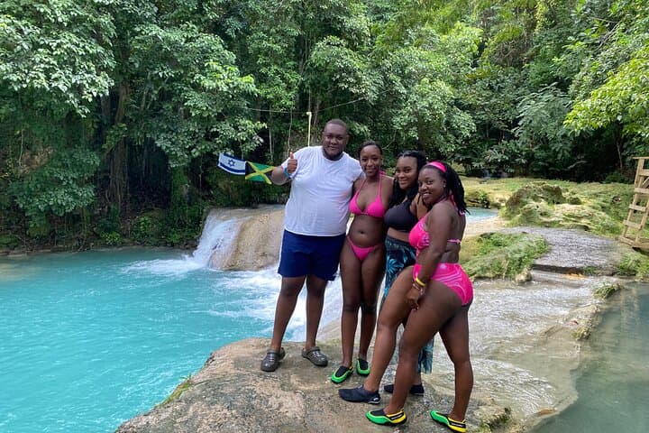Ocho Rios Rafting and Blue Hole Experience: River Rafting, Waterfalls & Swim Spots photo 4