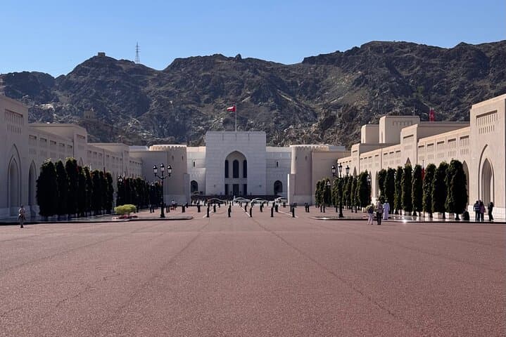 Experience Muscat: A Local's Perspective on a Guided Tour photo 4