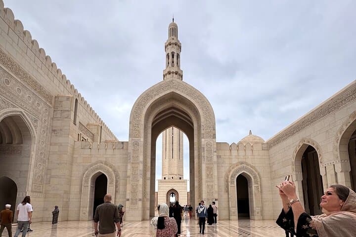 Experience Muscat: A Local's Perspective on a Guided Tour photo 5