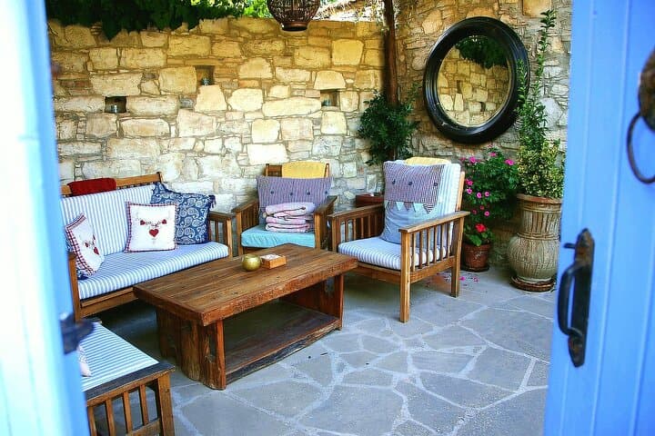 Authentic Gourmet Tour from Paphos: Wine, Rose & Loukoumi Tasting