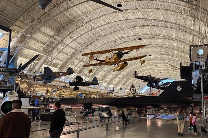 Udvar-Hazy Center Shuttle: Roundtrip Transportation from Washington, D.C.