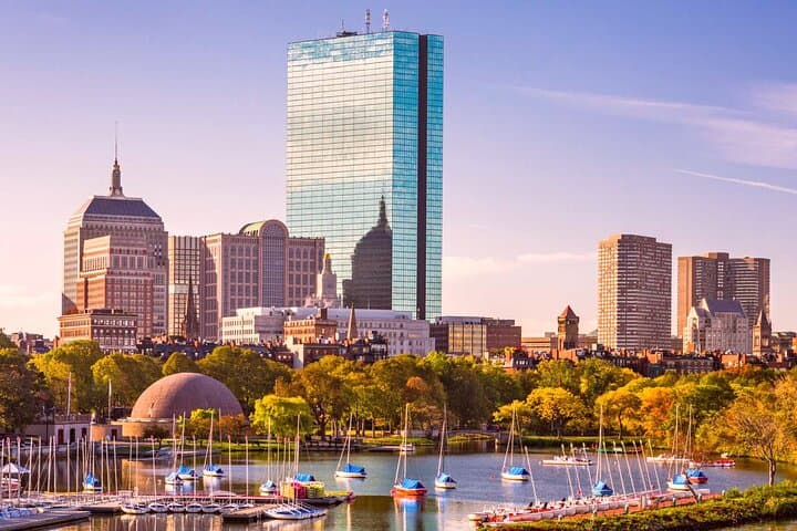 Smooth Arrival: Private Business-Car Transfer from Boston Logan (BOS) to Downtown photo 3