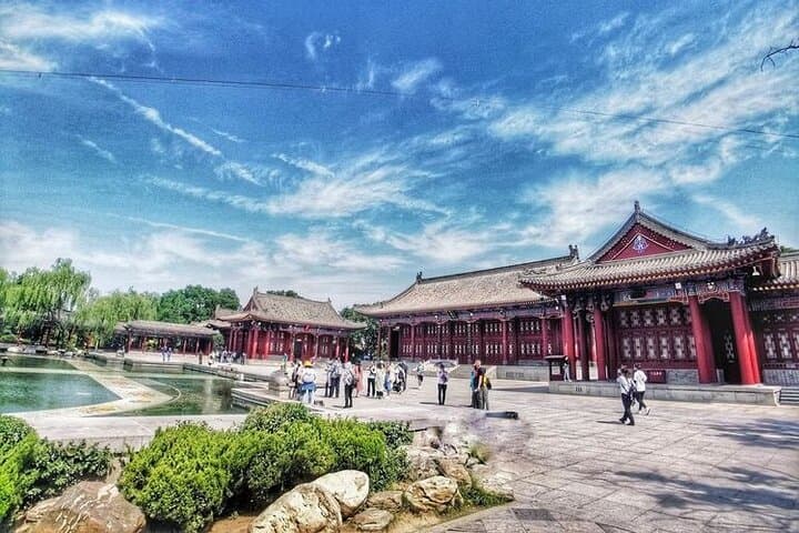 Huaqing Palace Hot Springs & Xi'an Incident Show — Tickets and Visitor Guide