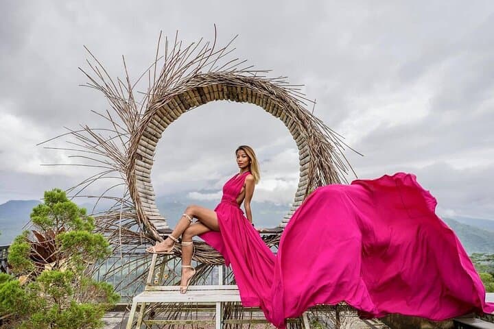 Capture Bali’s Gates & Canyon Light: Private Instagram Photography Tour photo 3
