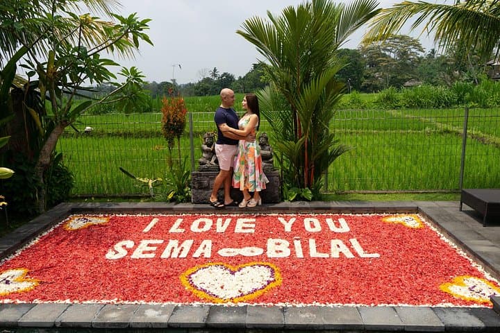 Pool Flower Celebration in Seminyak: Private Villa Floral Decor & Photo Package photo 6