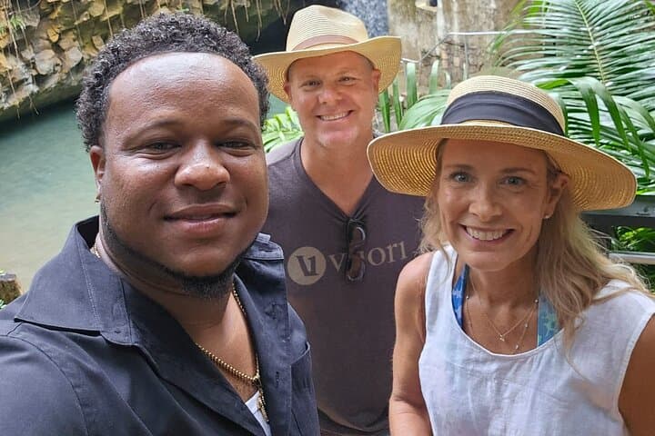 Grand Tours Grenada: Luxury Private Island Tour of Waterfalls, Beaches & Markets