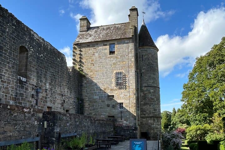 Outlander Filming Locations Private Tour from Edinburgh — Midhope, Doune & Blackness photo 2