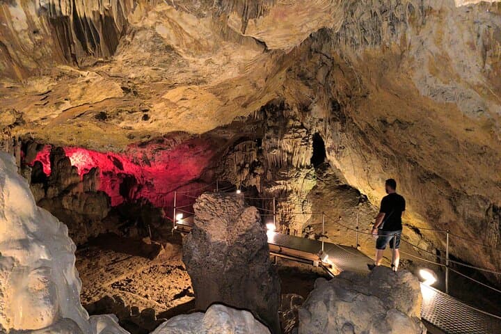 Psiloritis Mountain & Sfendoni Cave 4x4: Crete’s Central Highlands in a Day