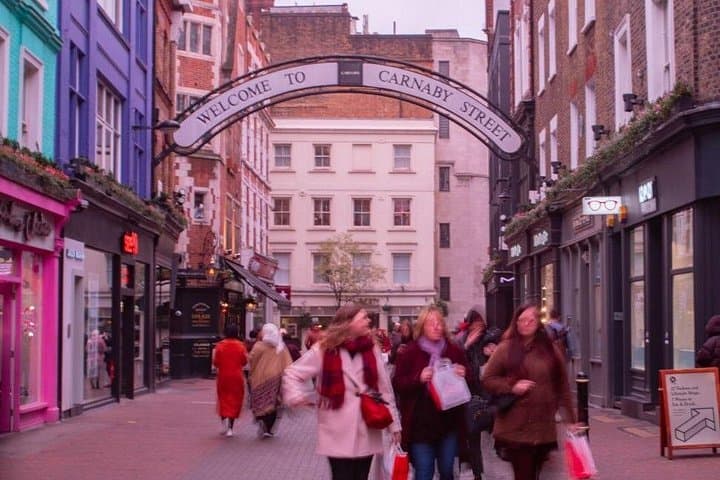 Walk Taylor Swift's London Boy: Piccadilly, Soho & Chinatown Tour photo 2