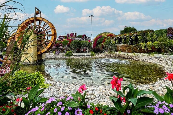 Explore Dubai Miracle Garden: Tickets, Transfer & Visiting Tips photo 4