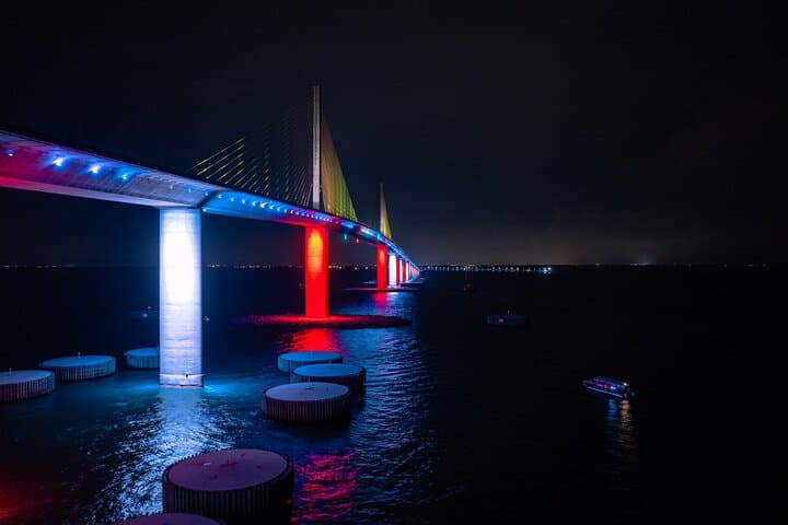 Skyway Light Show Cruise: Evening Boat Tour from St. Petersburg photo 2
