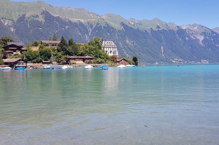 Crash Landing on You Private Tour: Lungern Lake, Giessbach Falls & Iseltwald photo 6