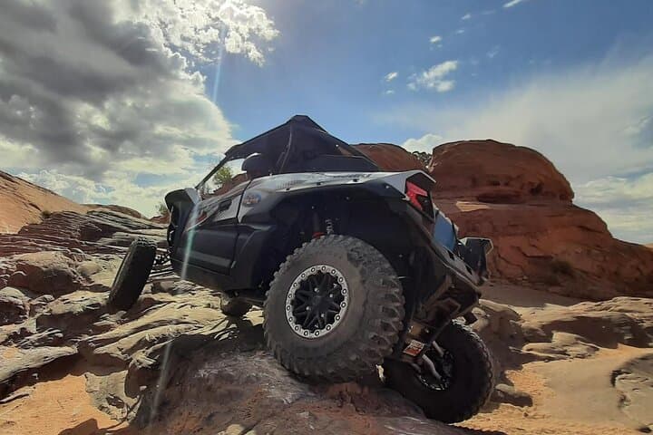 Drive Poison Spider Mesa: U-Drive 4x4 Tour & Dinosaur Tracks in Moab photo 5