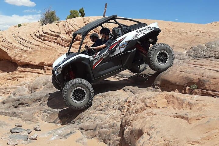 Drive Poison Spider Mesa: U-Drive 4x4 Tour & Dinosaur Tracks in Moab photo 4