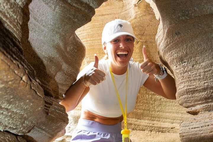 Taino Indian Cave & Arecibo Hike: Day Trip from San Juan to Caves, Arches and Beach